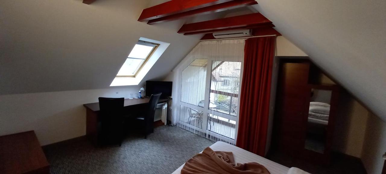 Pensiunea Riunione Brasov Ngoại thất bức ảnh