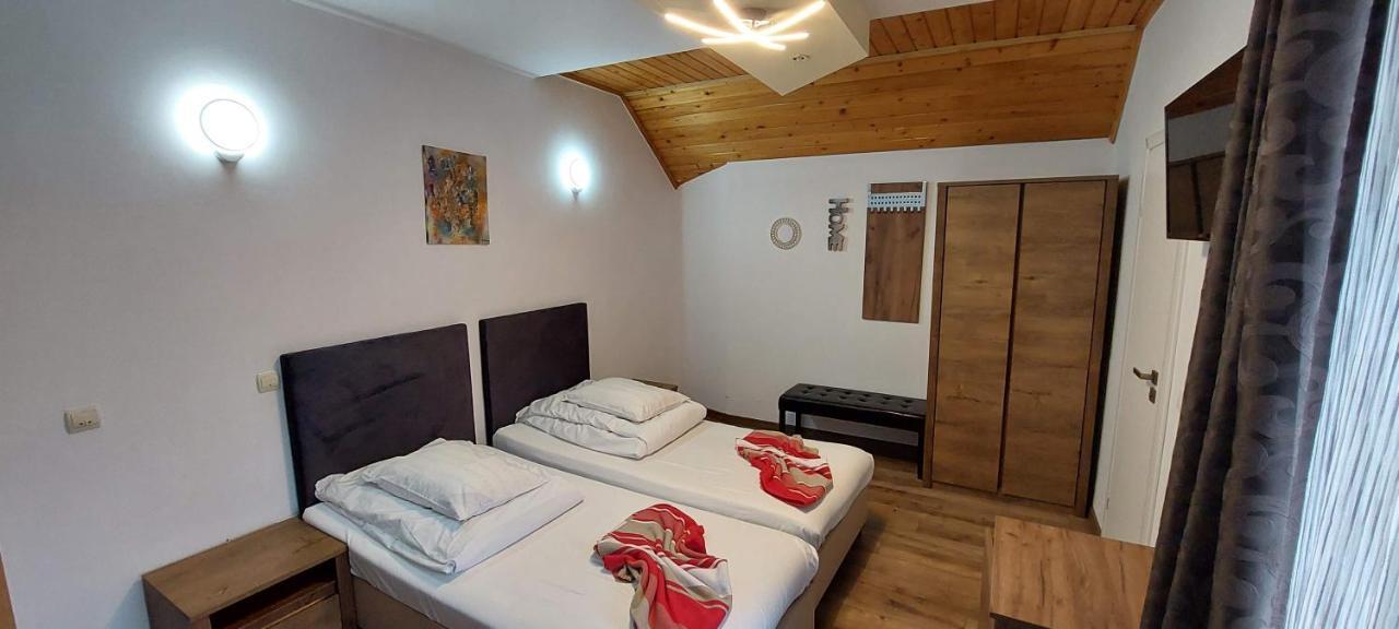 Pensiunea Riunione Brasov Ngoại thất bức ảnh